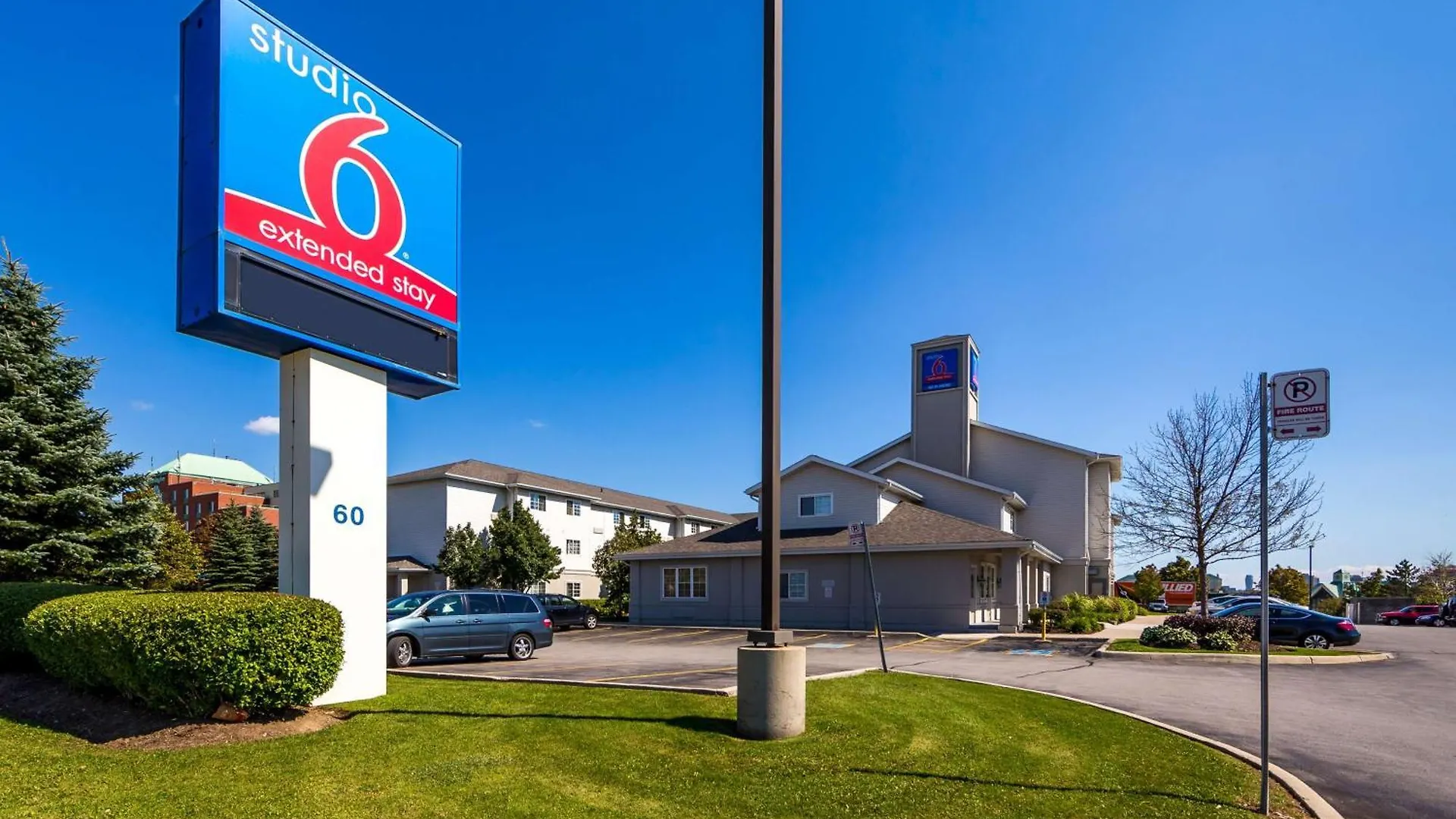 Studio 6 Toronto - Mississauga With Kitchenettes Hotel