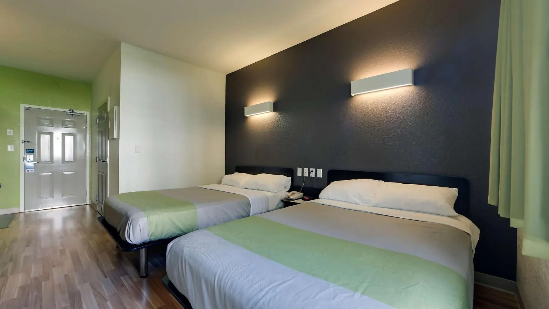 ** Hotel Studio 6 Toronto - Mississauga With Kitchenettes Canada