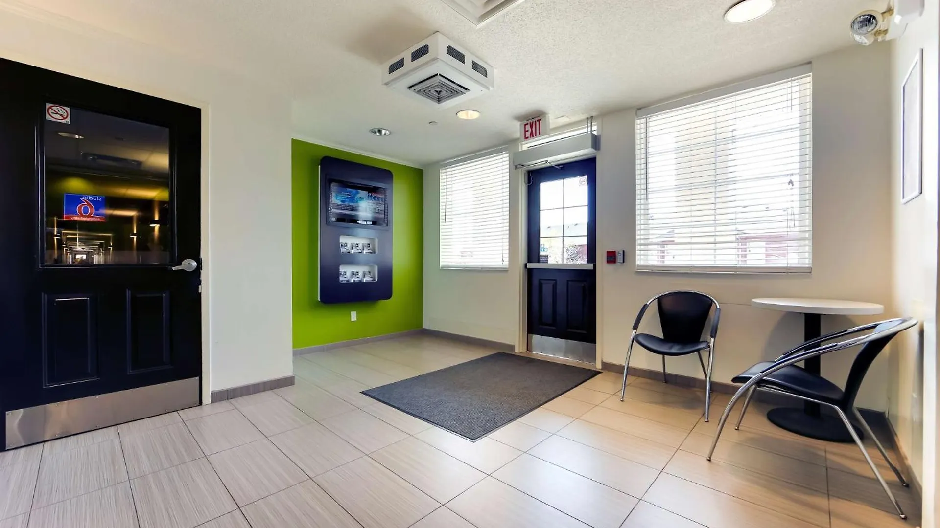 Studio 6 Toronto - Mississauga With Kitchenettes Hotel