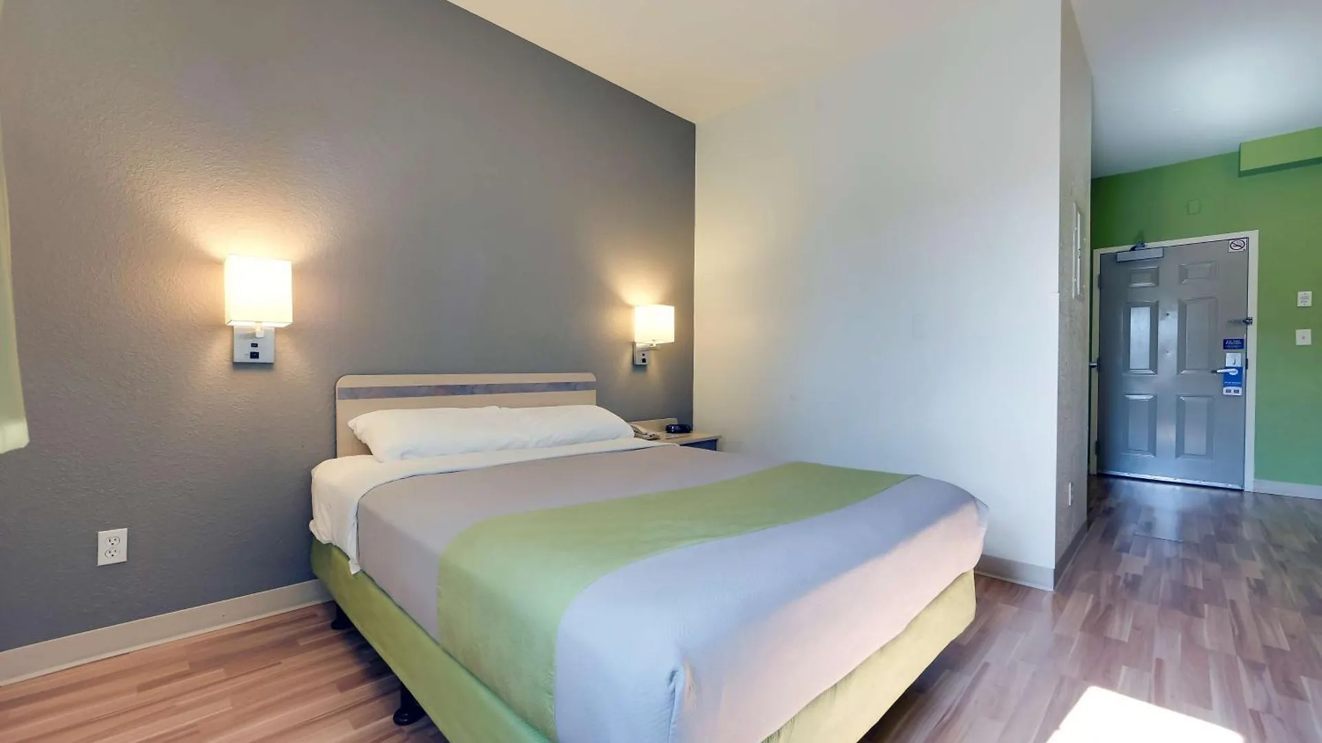 Hotel Studio 6 Toronto - Mississauga With Kitchenettes